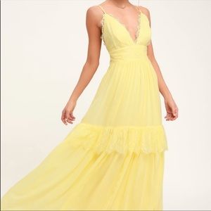 LULUS Yellow Maxi Dress. NEW !
